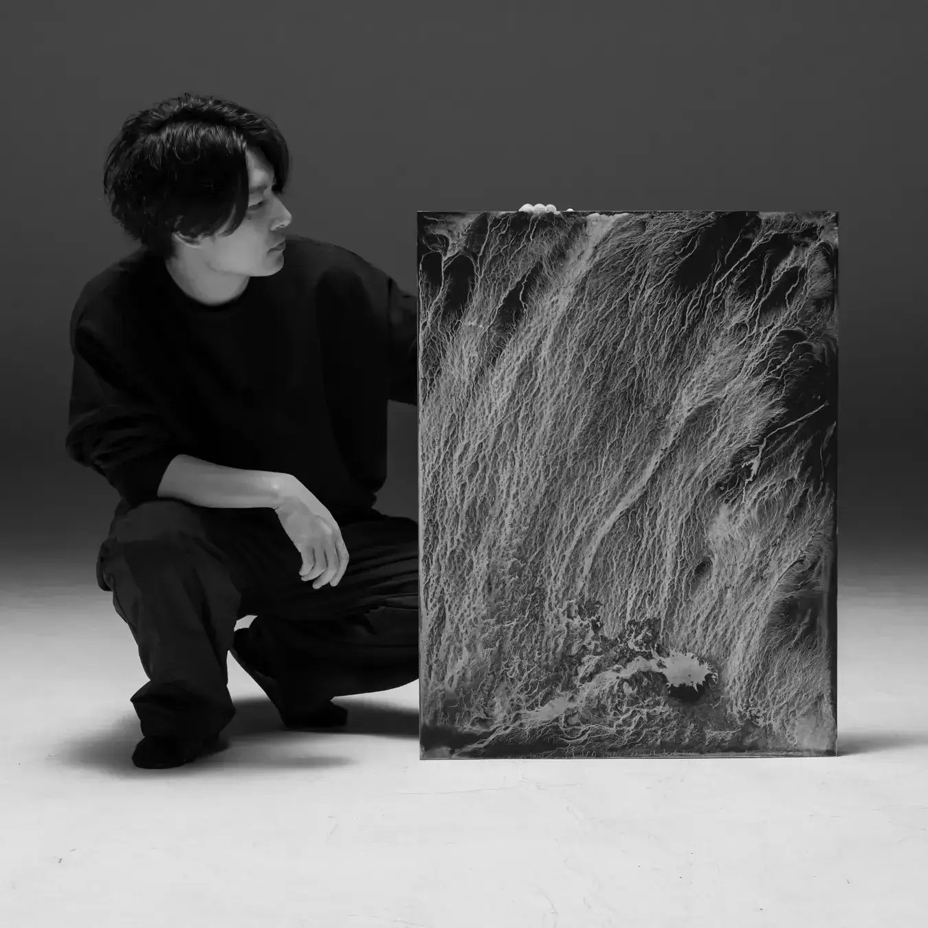 書道家・現代アーティストの郷祥氏